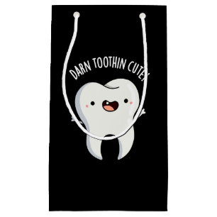 Darn Tooth-in Niedlich Funny Tooth Pun Dark BG Kleine Geschenktüte