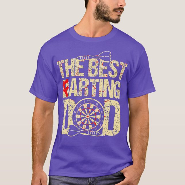 Darsteller und Farting Daddy Funny Furzen Dart Vat T-Shirt (Vorderseite)