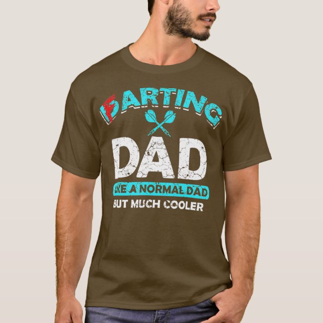 Darsteller und Farting Daddy Funny Furzen Dart Vat T-Shirt (Vorderseite)