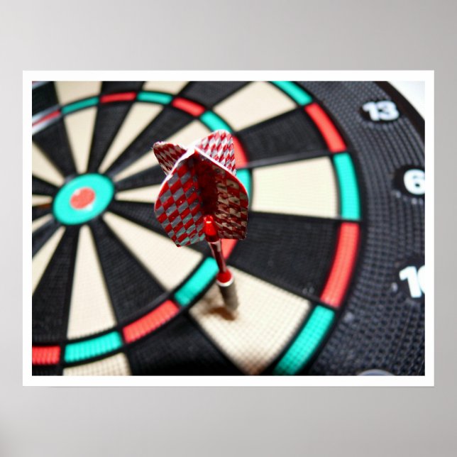 Dart in Dartboard Poster (Vorne)