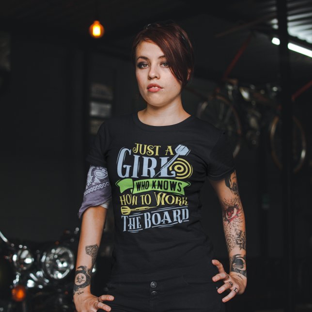 Dart Queen T-Shirt (Von Creator hochgeladen)