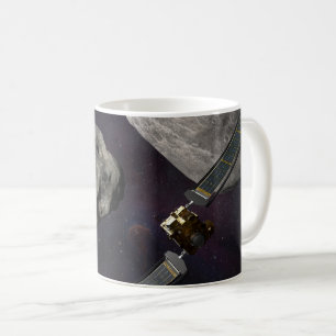 Dart Spacecraft und Liciacube vor der Einwirkung Kaffeetasse
