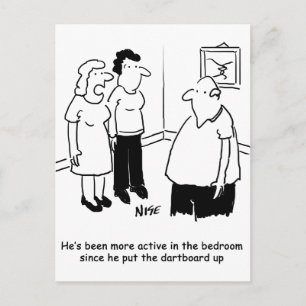 Dartboard im Schlafzimmer. Lustiger Cartoon Postkarte
