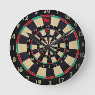 Dartboard in drei Stufen, Runde Wanduhr