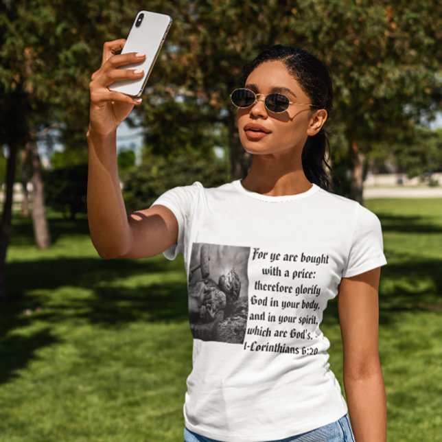 Darum Gott glorifizieren T-Shirt (Von Creator hochgeladen)