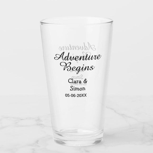 Das Abenteuer beginnt Hochzeitspaar Name Datum ein Glas (Vorderseite)