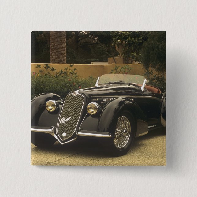 Das Alfa Romeo 8C 2900B ist und sehr ein sehr Button (Vorderseite)