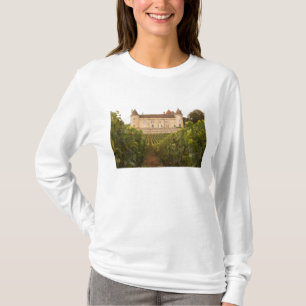 Das alte mittelalterliche Schloss Chateau de Rully T-Shirt