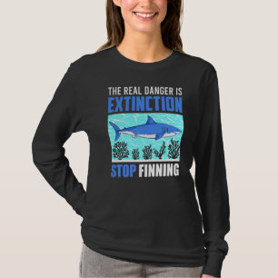 Das Aussterben ist die wirkliche Gefahr, das Finne T-Shirt