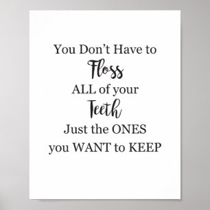 Das Badezimmer mit dem Schild spuckt dir die Zähne