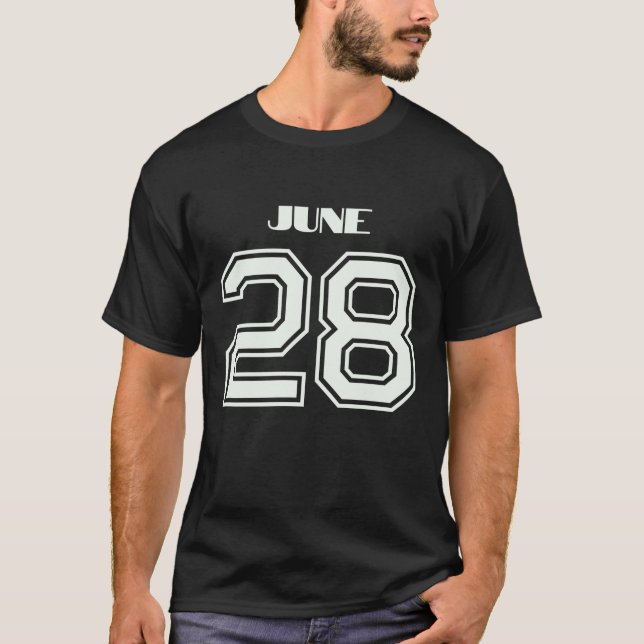 Das beste Geschenk für den 28. Juni T-Shirt (Vorderseite)
