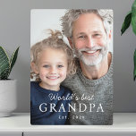 Das beste Großvater der Welt im Jahr Fotoplatte<br><div class="desc">Vertikale Foto-Plakette mit Ihrem individuellen Foto und dem Text "Weltbeste Opa" mit individuellem Jahr oder anderem Text unten.</div>