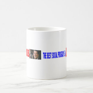 DAS BESTE SOZIALprogramm IST EIN JOB Kaffeetasse
