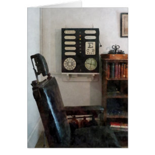 Das Büro des Augenarztes mit Augen-Diagramm