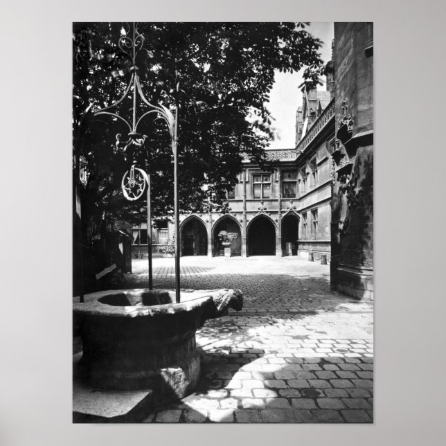 Das Cluny Hotel wurde vom Hof aus gesehen, Paris Poster (Vorne)