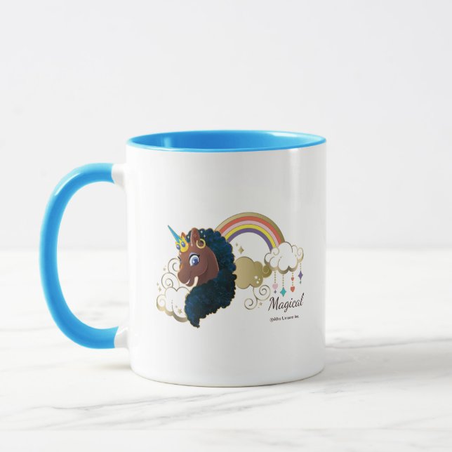Das Design von Regenbogen und Wolken im Einhorn Tasse (Links)