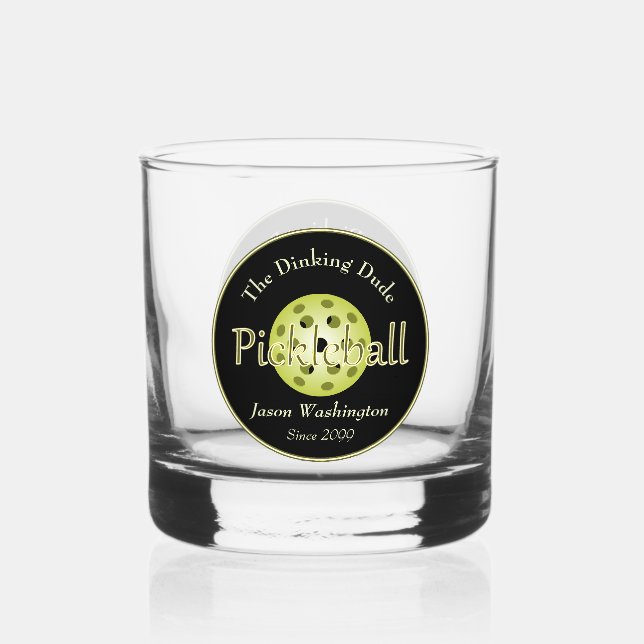 Das Dinking Duo oder der Typ Pickleball Ball Rocks Whiskyglas (Vorderseite)