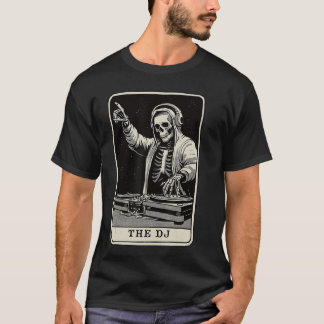 Das DJarot-Karten-Skelett-Musik-Deck-Party-Major-A T-Shirt