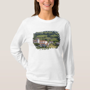 Das Dorf Amaiur im Baztan Valley of T-Shirt
