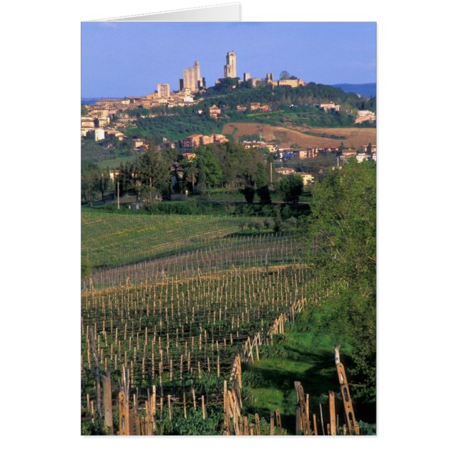 Das Dorf San Gimignano befindet sich in einem sanf (Vorne)