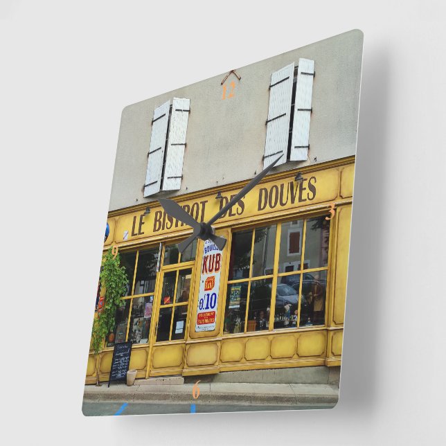 Das Dove Bistro, Verteuile Sur Charente. Quadratische Wanduhr (Winkel)