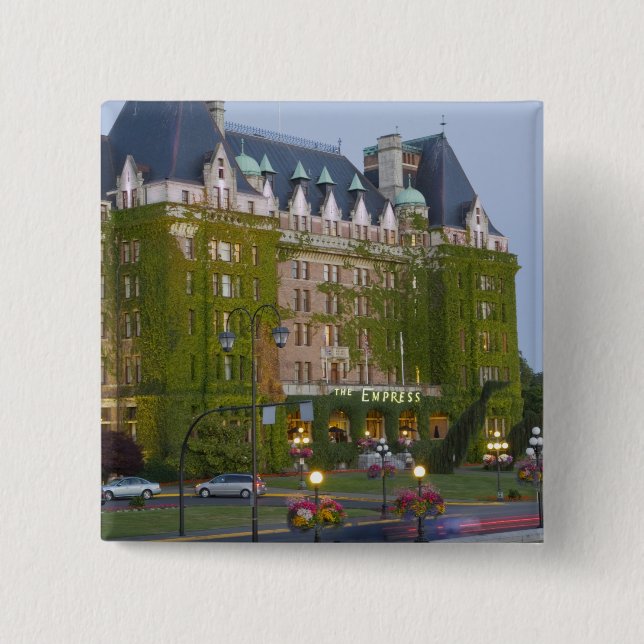 Das Empress Hotel im Innenhafen von Button (Vorderseite)