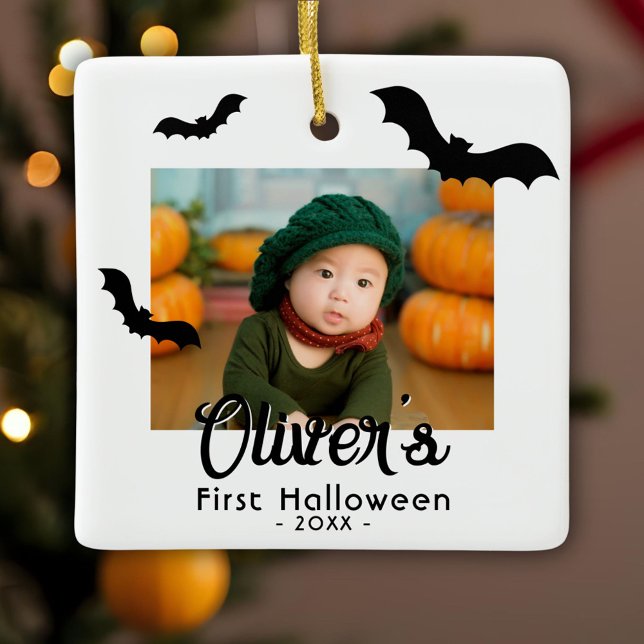 Das erste Halloween-Black-Bats-Foto des Babys Keramikornament (Von Creator hochgeladen)