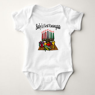 Das erste Kwanzaa des Babys Baby Strampler