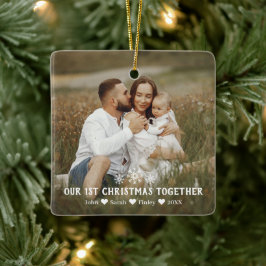 Das erste Weihnachtsfest der Familie - Schneeflock Keramikornament