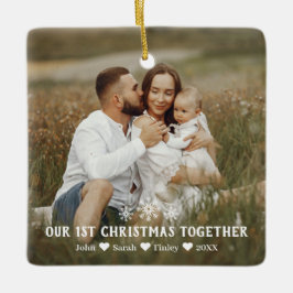 Das erste Weihnachtsfest der Familie - Schneeflock Keramikornament