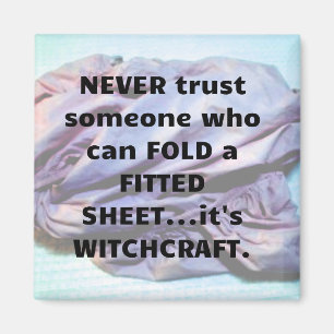 Das Falten eines Angepassten Blattes ist Witchcraf Magnet