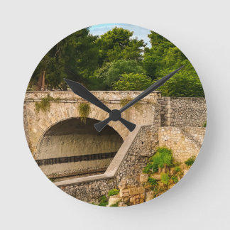 Das farbenfrohe Athen Runde Wanduhr