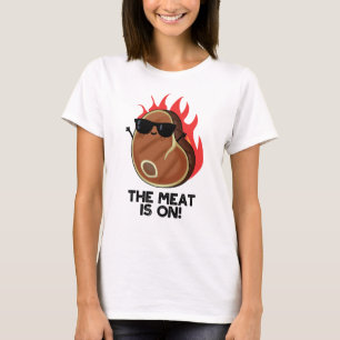 Das Fleisch steht auf einem sonnigen Steak Pub T-Shirt
