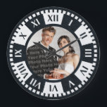 Das Foto-Antiken-Art-Uhr des Hochzeits-Paares Große Wanduhr<br><div class="desc">Römische Ziffern-Uhr in den alten Papierpatinabeschaffenheiten - fügen Sie Ihr eigenes Foto eines Lieblingsgedächtnisses der Mitte hinzu. Groß für Hochzeitstage,  Geburtstage.</div>