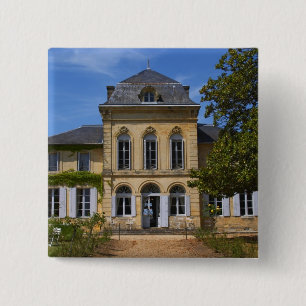 Das Gebäude des Hauptchateaus wurde renoviert dur Button