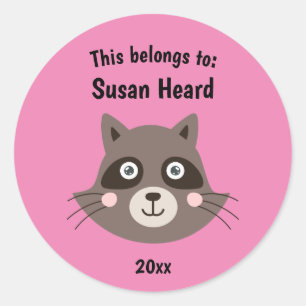 Das gehört zum Niedlichen Raccoon-Rosa der Schule Runder Aufkleber