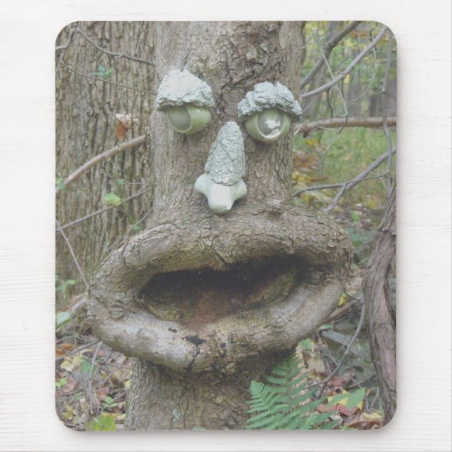 Das Gesicht im Wald Mousepad (Vorne)