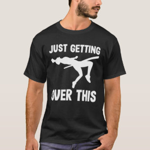 Das Gewölbe des Pole überquert diesen Stabgewölbe T-Shirt