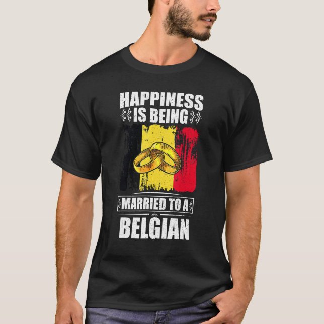 Das Glück wird einem belgischen Belgien Verheirate T-Shirt (Vorderseite)
