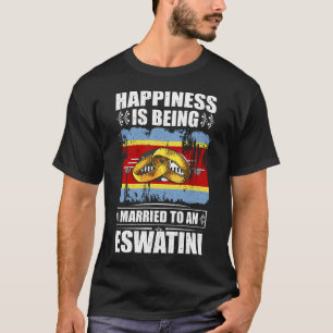 Das Glück wird einem ESWATINI Verheiratet T-Shirt