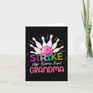 Das Grandma des jungen Mädchens Bowlin erwischen Karte