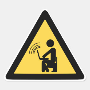 Das Hotel ist sehr zentral gelegen. Dreieckiger Aufkleber