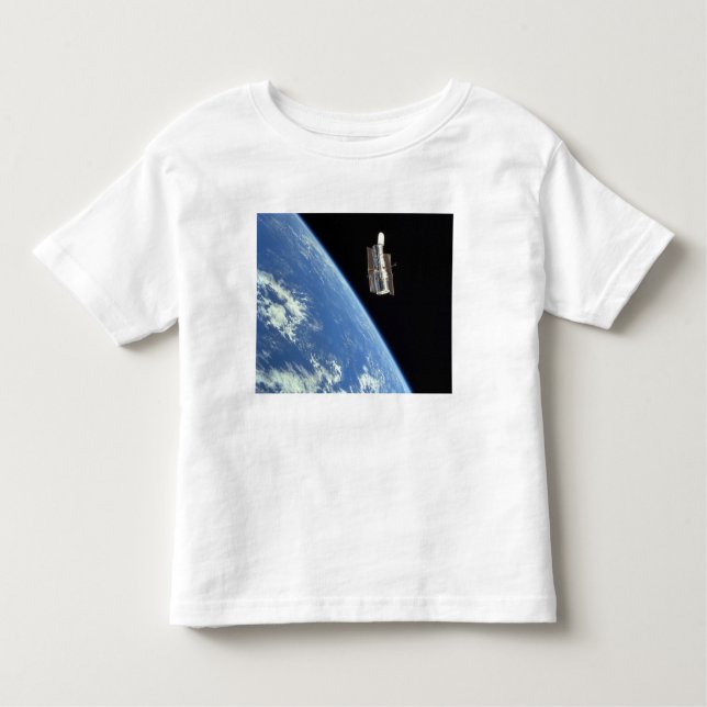 Das Hubble-Weltraumteleskop mit blauer Erde Kleinkind T-shirt (Vorderseite)