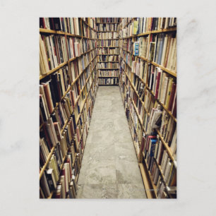 Das Innere einer gebrauchten Buchhandlung Schweden Postkarte