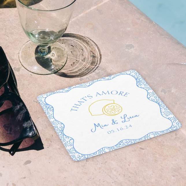 Das ist Amore Lemon Blue Tiles Personalisiert Wedd Rechteckiger Pappuntersetzer ("Add playful charm to your wedding with 'That's Amore' lemon coasters, fully customizable with names)