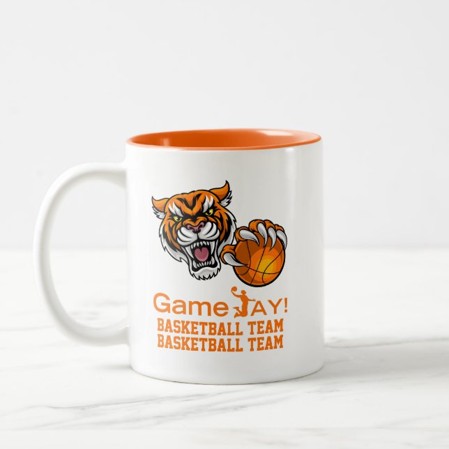 Das ist das Saisonbasketballspiel auf Tiger Zweifarbige Tasse (Links)