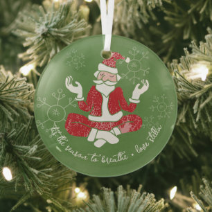 Das ist die Jahreszeit, um den Yoga Santa zu durch Ornament Aus Glas