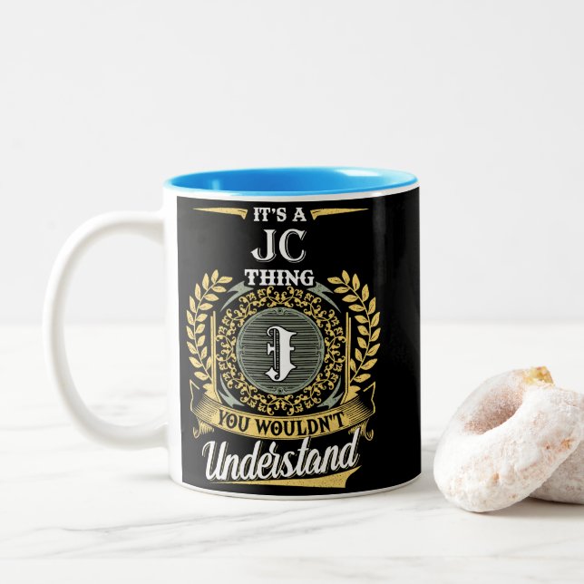 Das ist ein JC, das man nicht verstehen konnte Zweifarbige Tasse (Mit Donut)