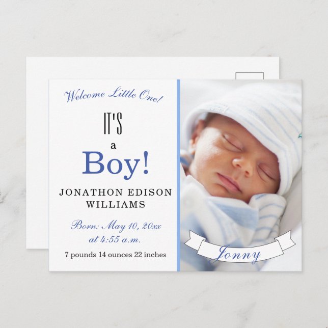 Das ist ein Junge! Modernes Blue Baby Foto Birth Ankündigungspostkarte (Vorne/Hinten)