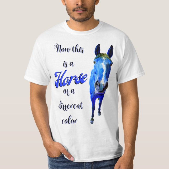 Das ist ein Pferd mit einer anderen Farbe in Blau T-Shirt (Vorderseite)